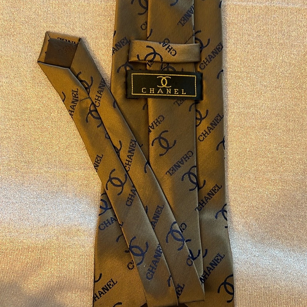 Chanel Gold and Blue Men's Tie absolutely stunning condition 100% silk